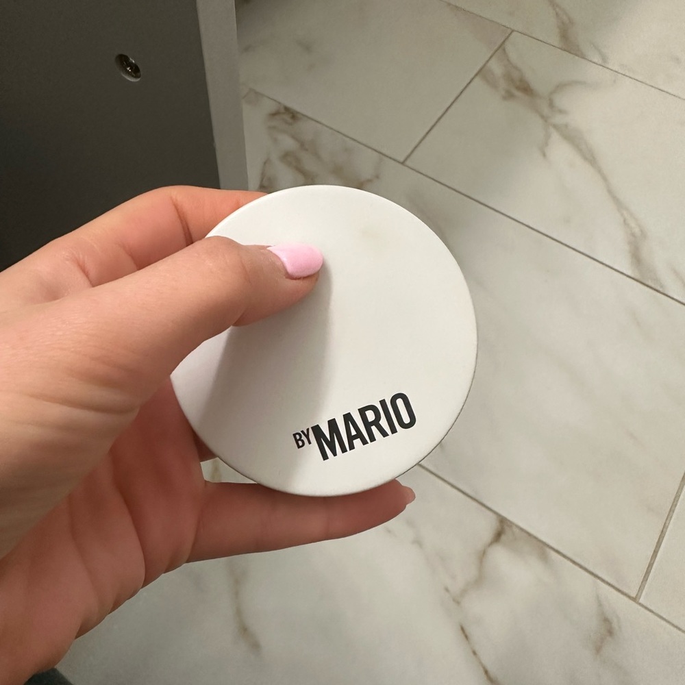 MAKEUP BY MARIO
Soft Glow Highlighter